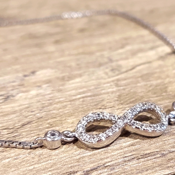 Infinity Bracelet - Picture 1 of 2